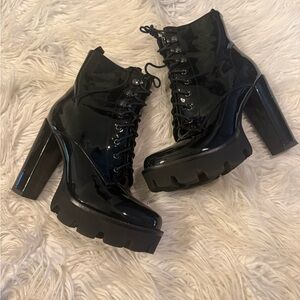 Women’s wetkiss Platform patent Boots